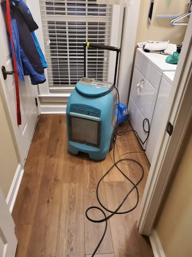 Commercial dehumidifier deployed for Crawl Space Restoration in Pleasant Prairie